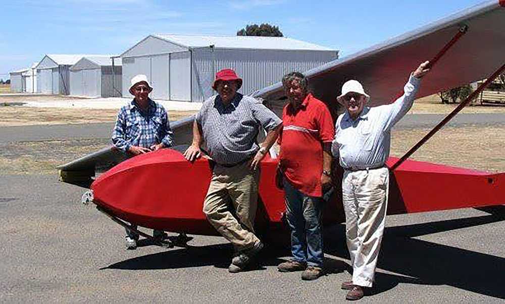 Max centre at Horsham when the clubs original T 31 was reassembled after restoration