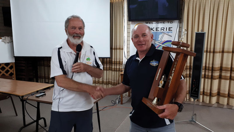 2021 SA State Gliding Championships Comp Director Brian Rau and Championship Winner Bernie Sizer