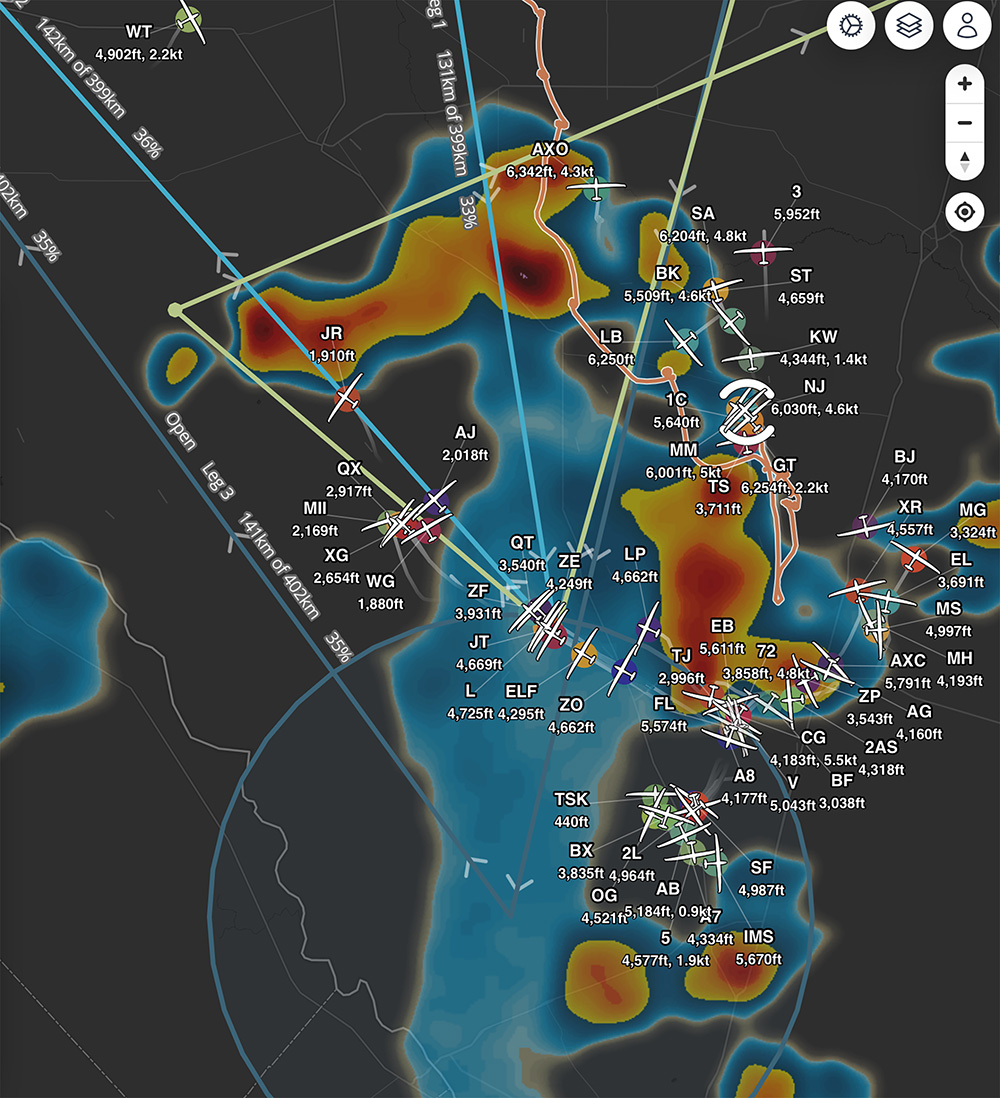 gliders racing at the world champs around weather