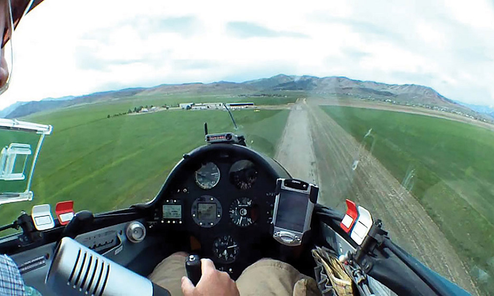 Glider Landing cockpit